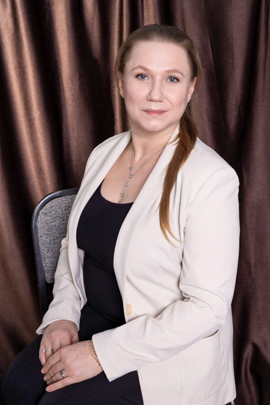 Попова Анна Сергеевна.
